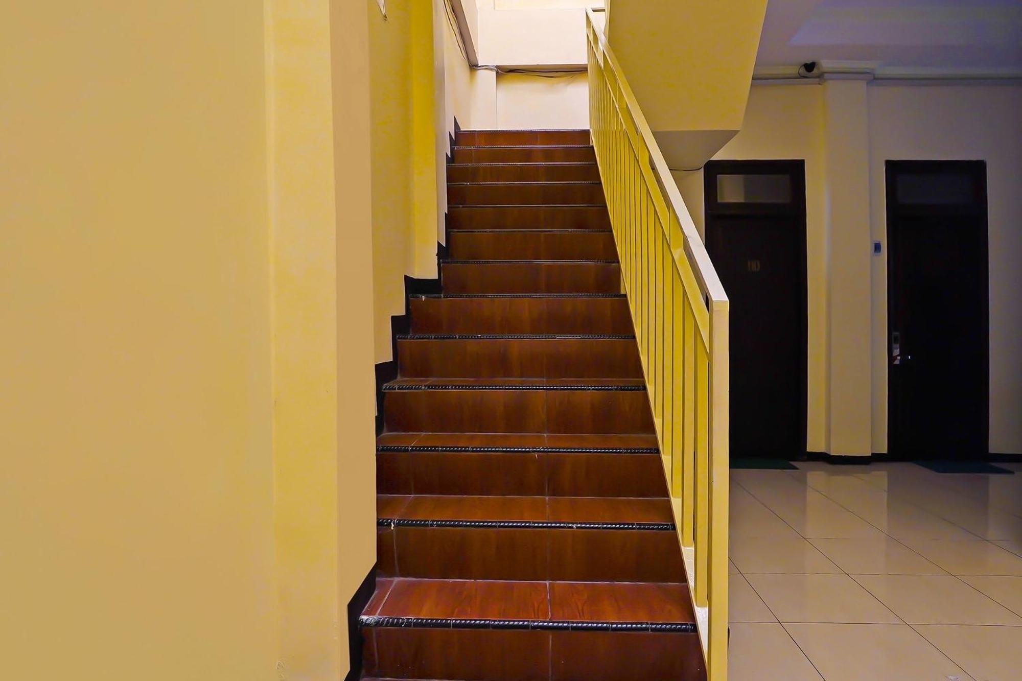 Oyo Life 511 Grace Residence Surabaya Ngoại thất bức ảnh