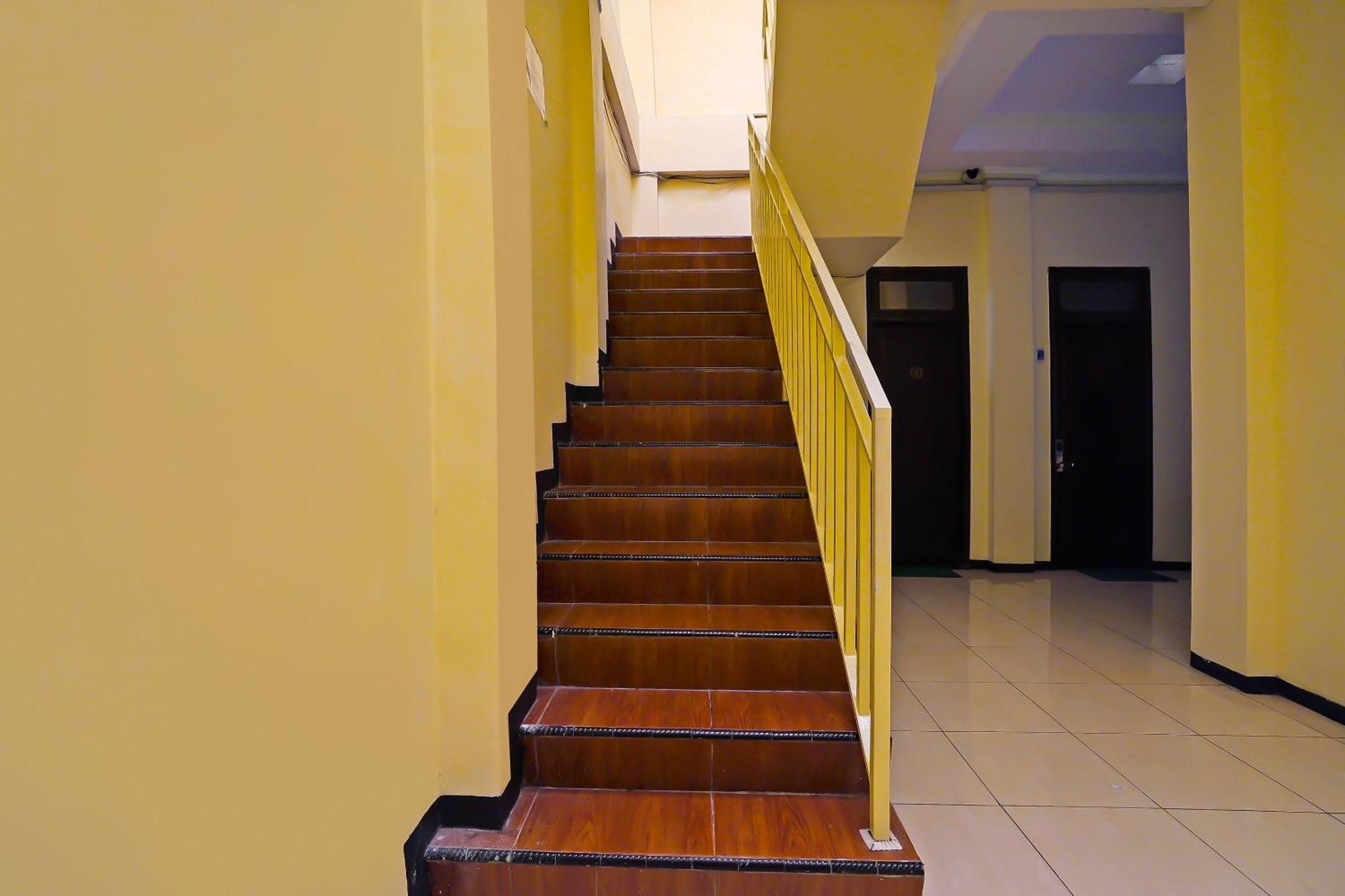 Oyo Life 511 Grace Residence Surabaya Ngoại thất bức ảnh