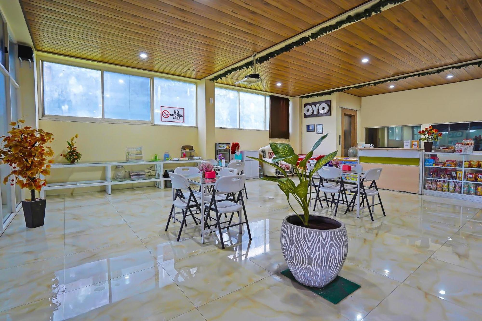 Oyo Life 511 Grace Residence Surabaya Ngoại thất bức ảnh