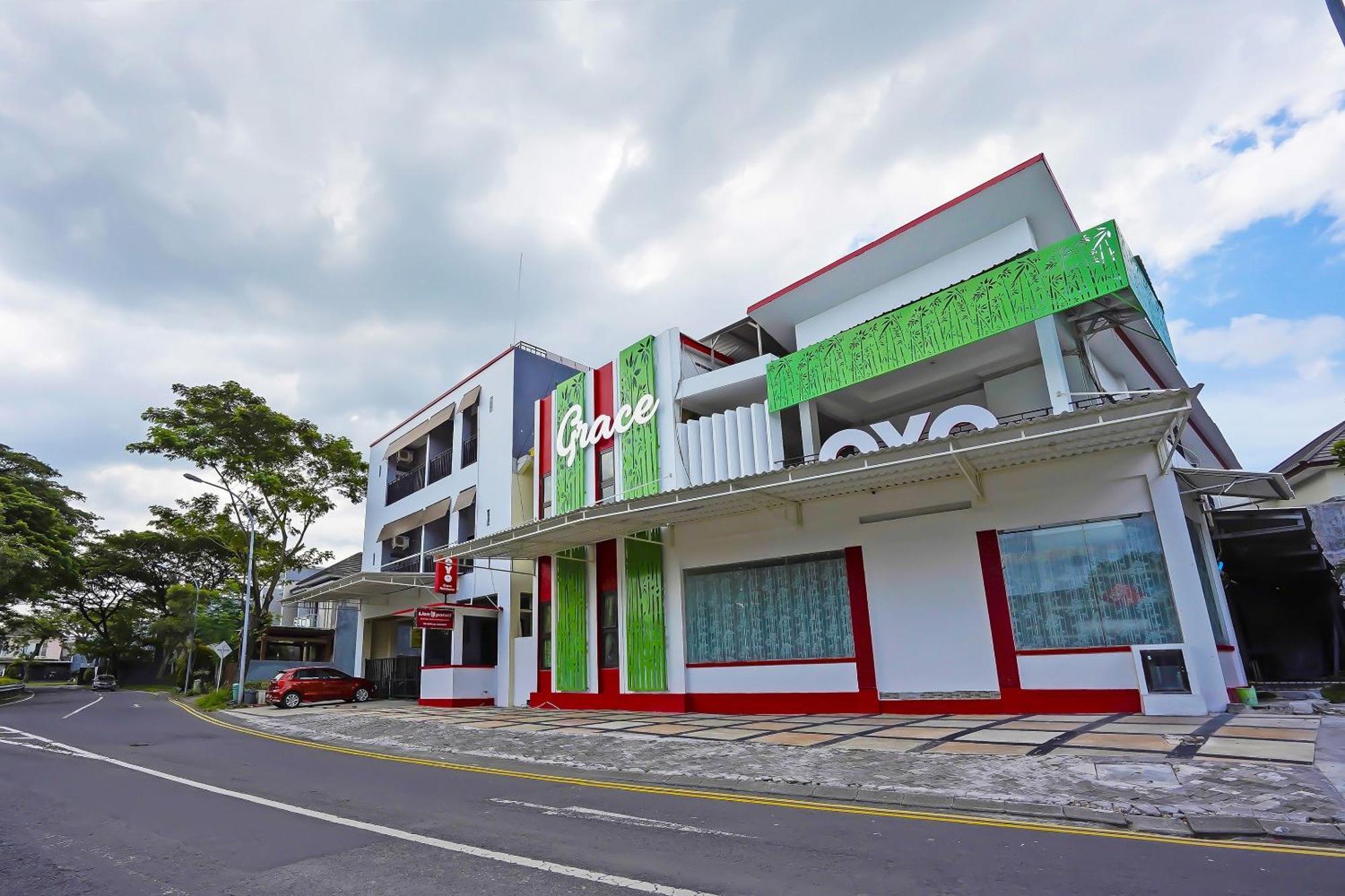 Oyo Life 511 Grace Residence Surabaya Ngoại thất bức ảnh